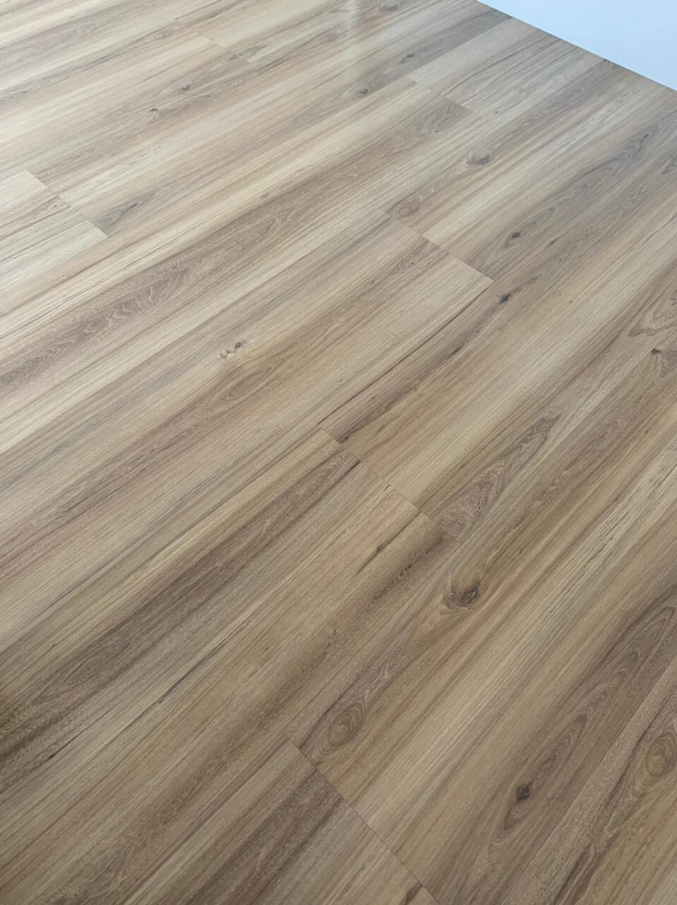 Piso laminado - cor elmo macciato - Imagem 5