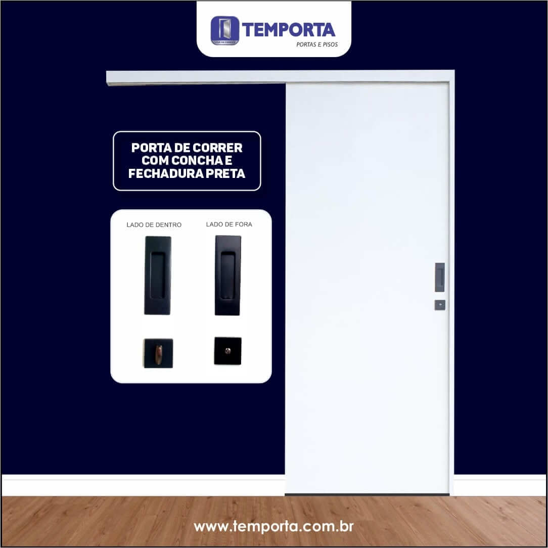 Porta de correr branca com trilho embutido, equipada com concha embutida e fechadura preta, design moderno e minimalista, ideal para ambientes internos, com acabamento sofisticado e melhor aproveitamento de espaço.