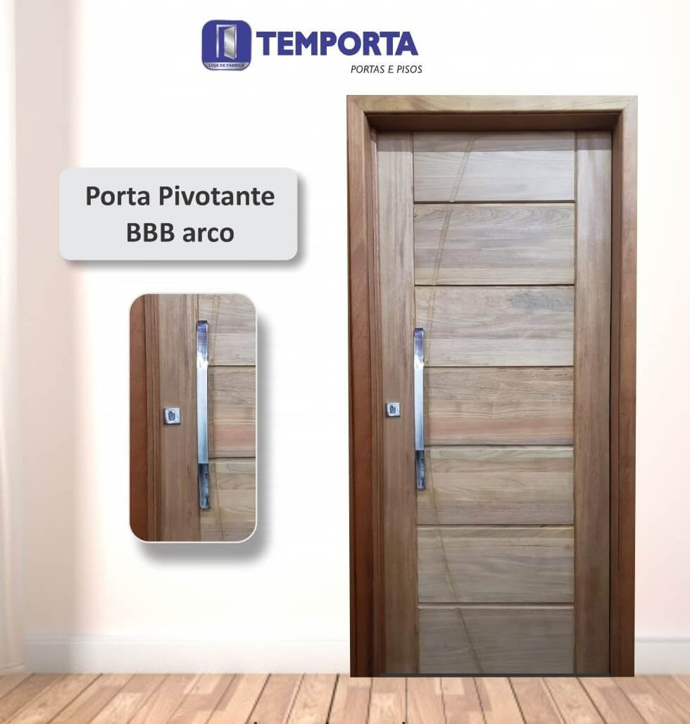 Porta Pivotante BBB Arco em madeira natural com acabamento elegante, frisos horizontais decorativos, puxador em inox de longo alcance e batente incluso. Modelo moderno para portas de entrada residenciais, combinando resistência, sofisticação e valorização da fachada do imóvel.